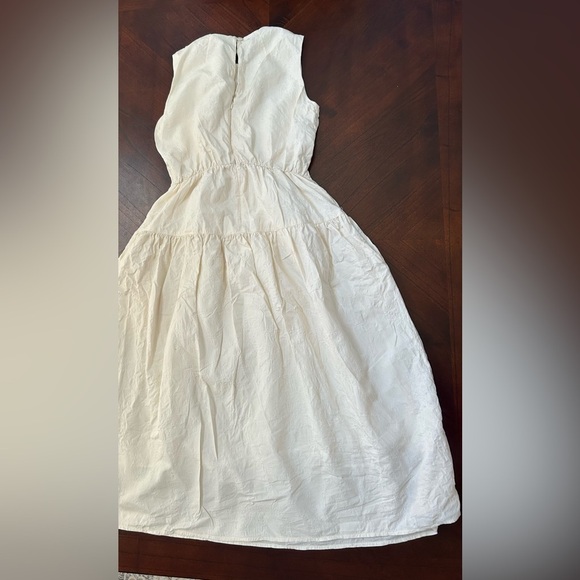 Unity Union White Sleeveless Dress - Picture 10 of 13